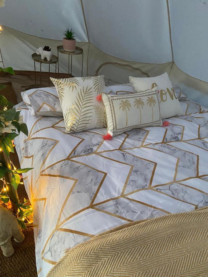 Country Bumpkins Luxury Glamping Hotell Wellingore Exteriör bild