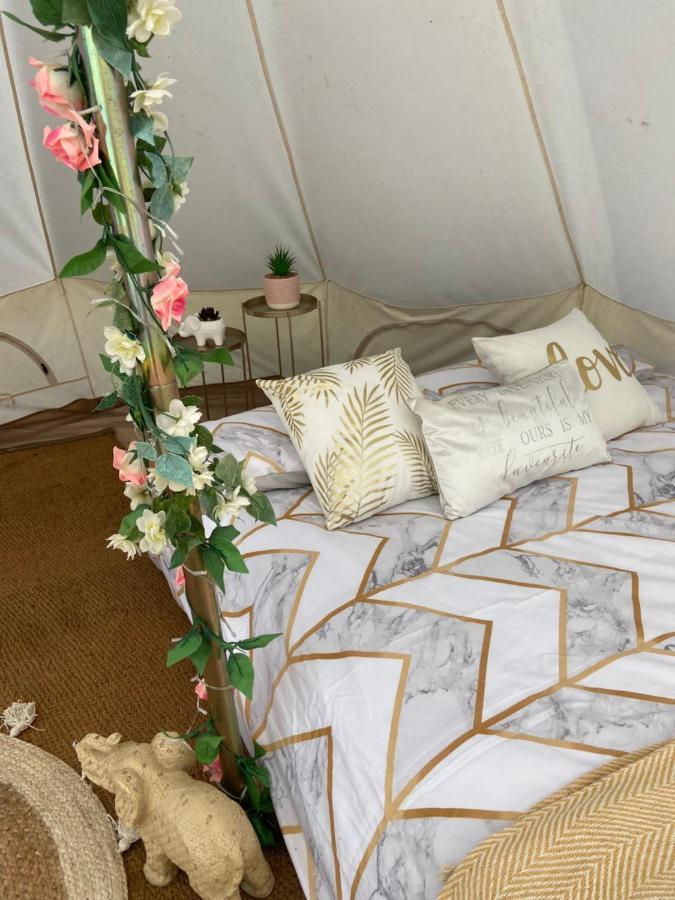 Country Bumpkins Luxury Glamping Hotell Wellingore Exteriör bild