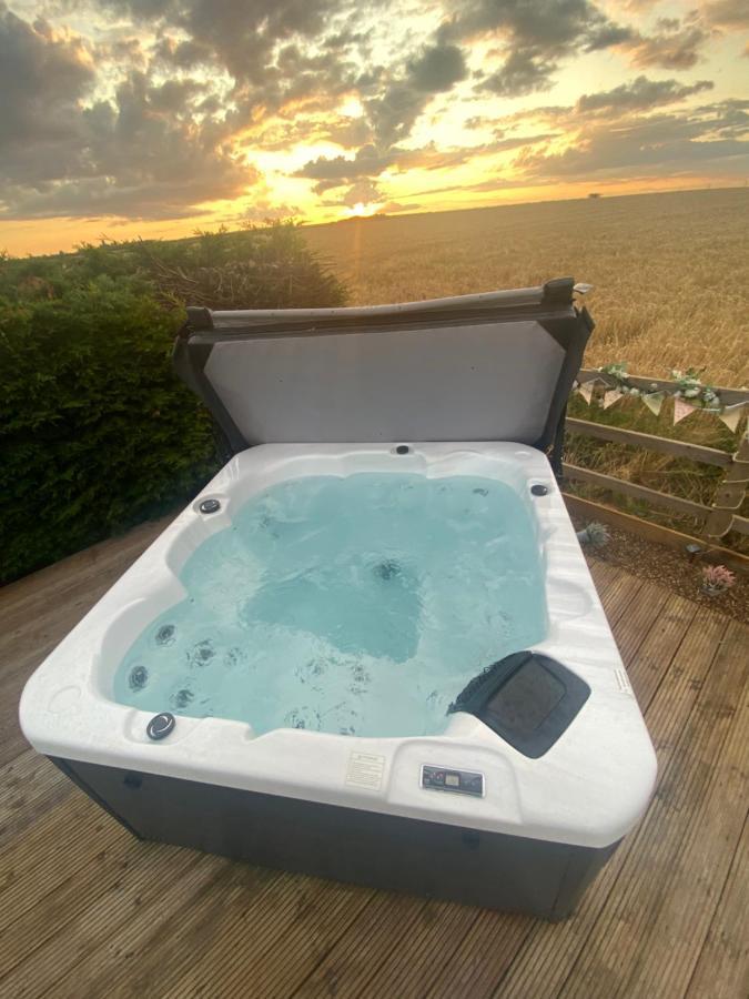 Country Bumpkins Luxury Glamping Hotell Wellingore Exteriör bild
