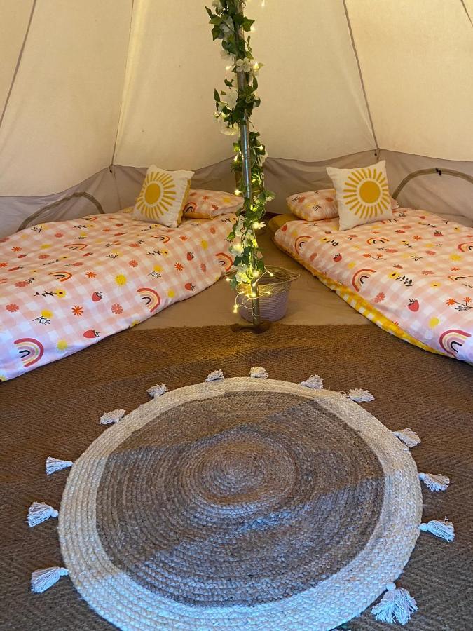Country Bumpkins Luxury Glamping Hotell Wellingore Exteriör bild