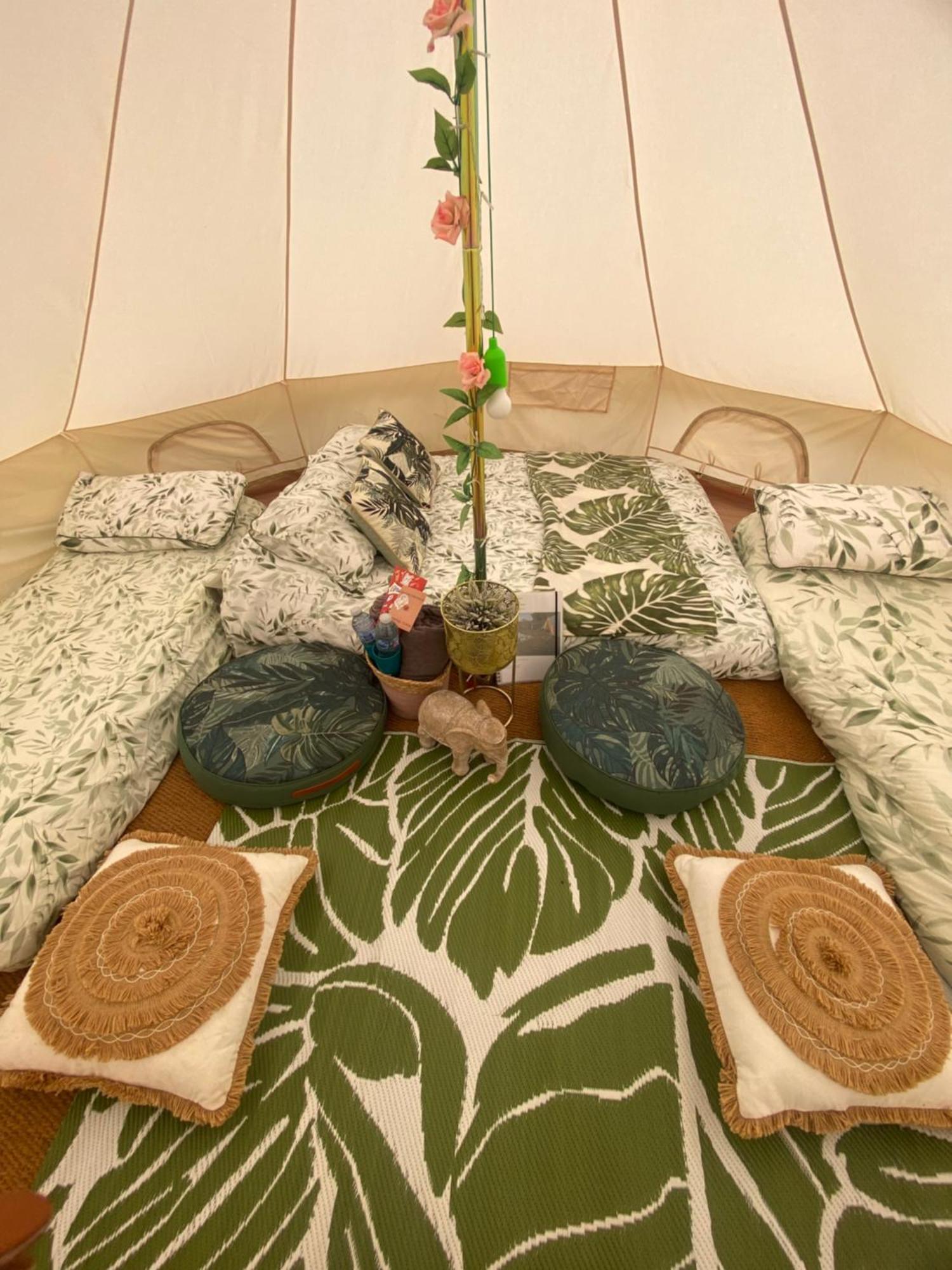 Country Bumpkins Luxury Glamping Hotell Wellingore Exteriör bild