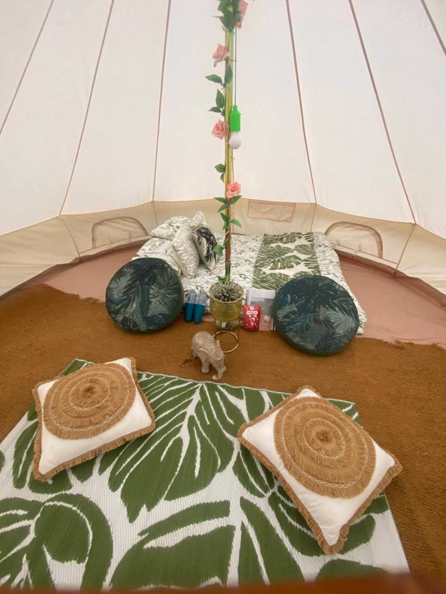 Country Bumpkins Luxury Glamping Hotell Wellingore Exteriör bild
