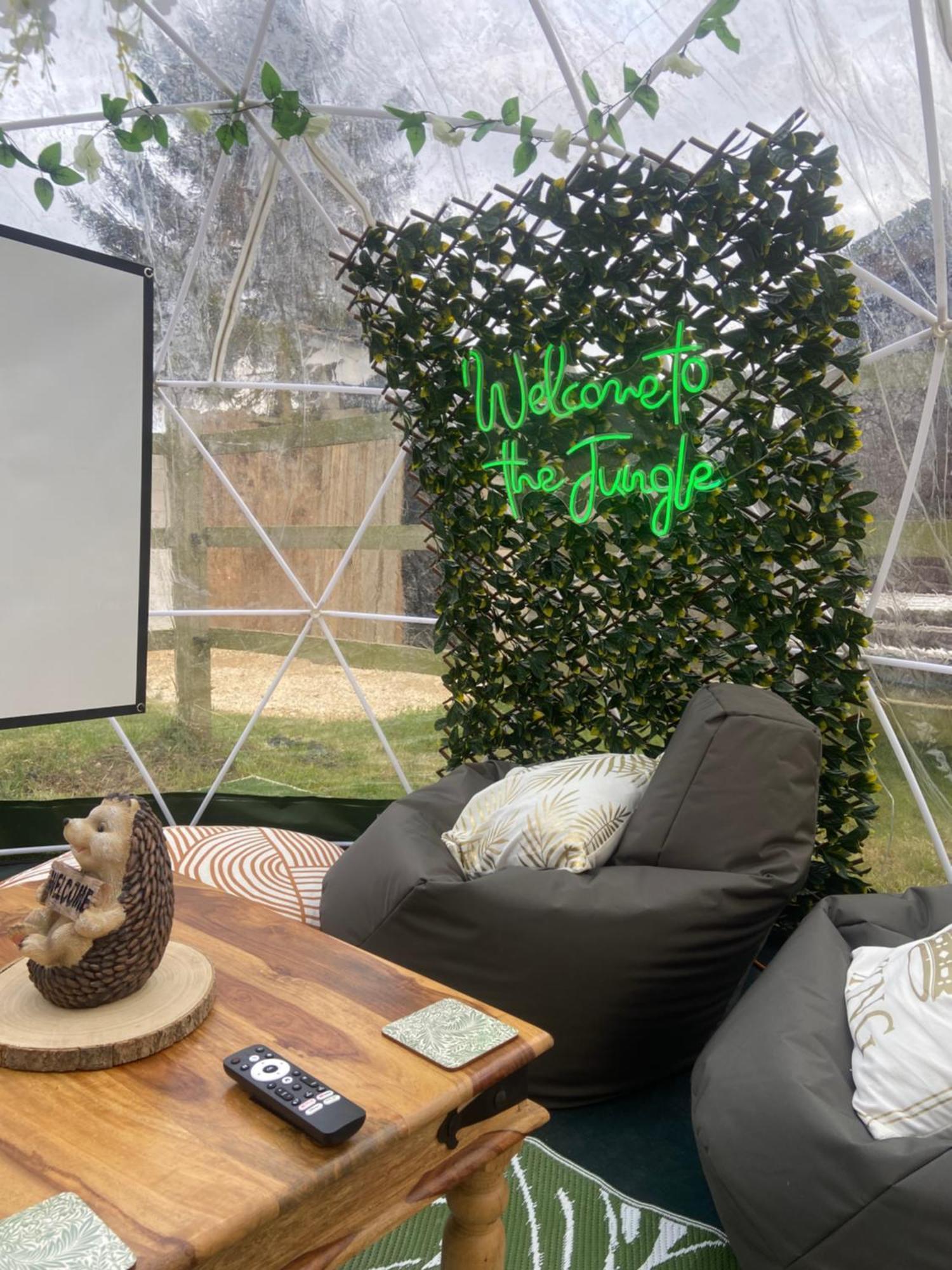 Country Bumpkins Luxury Glamping Hotell Wellingore Exteriör bild