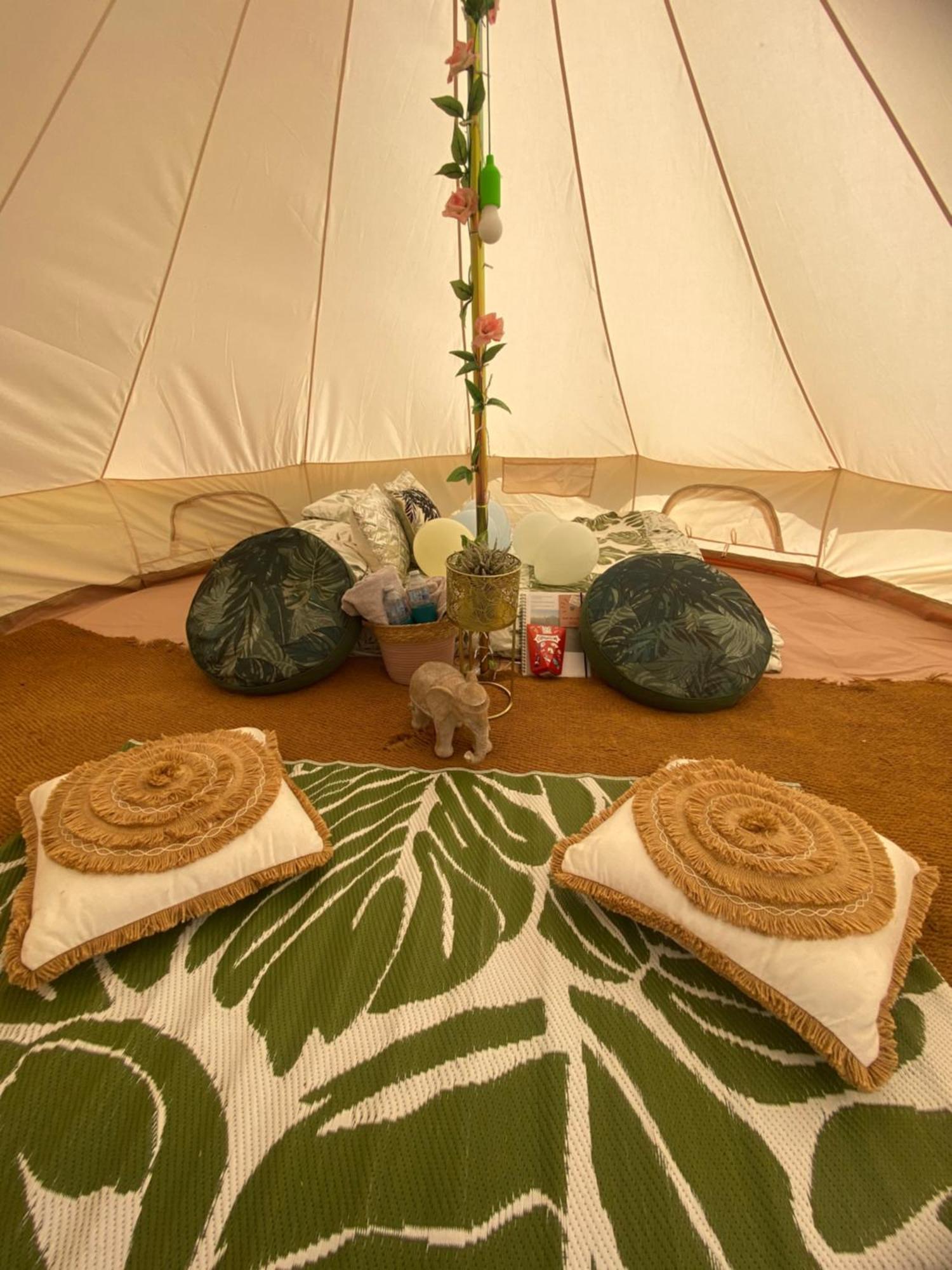 Country Bumpkins Luxury Glamping Hotell Wellingore Exteriör bild